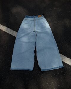 Vtm Inside-Out Wide-Leg Jeans - Image 3