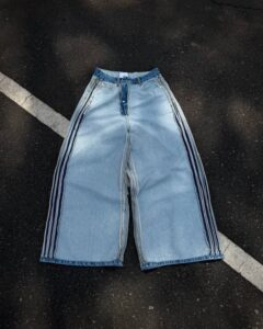 Vtm Inside-Out Wide-Leg Jeans