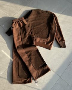 Keekz Brown Heavyweight T-Shirt 02 - Image 3