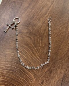 Chrome heart side chains - Image 2