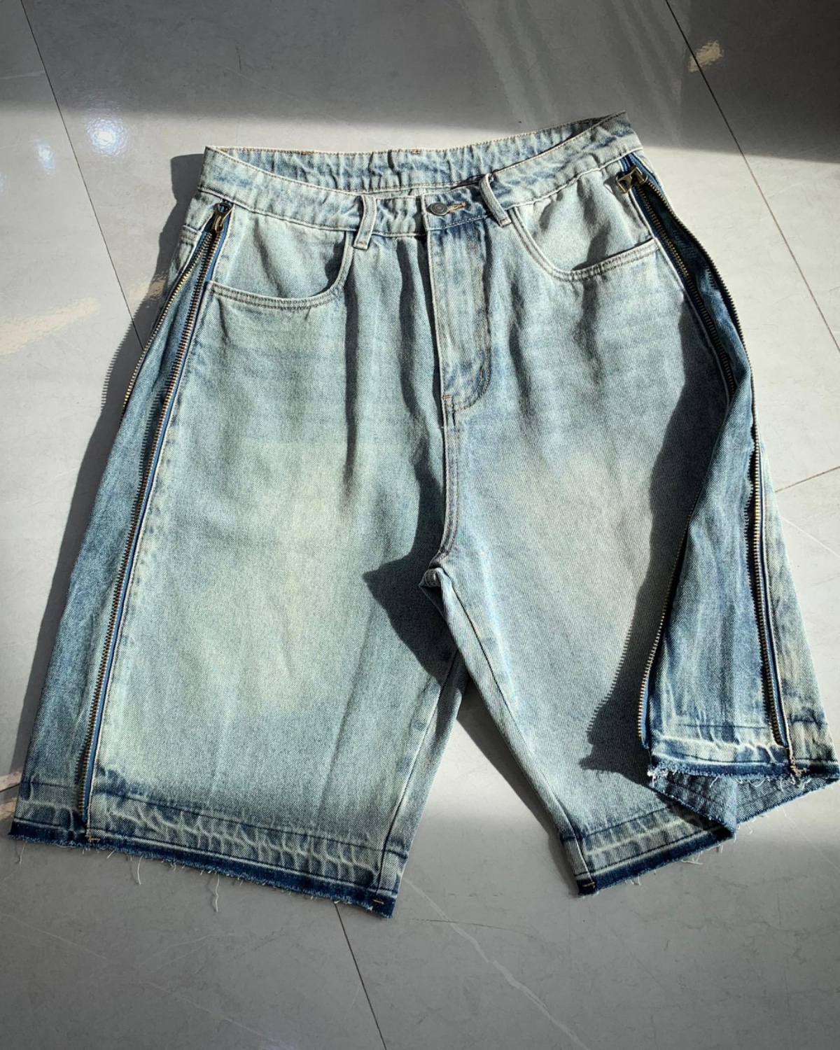lc-bf37fc15717a2d3ad4ee41938fc2987d.jpg North latitude denim zip short - Image 1