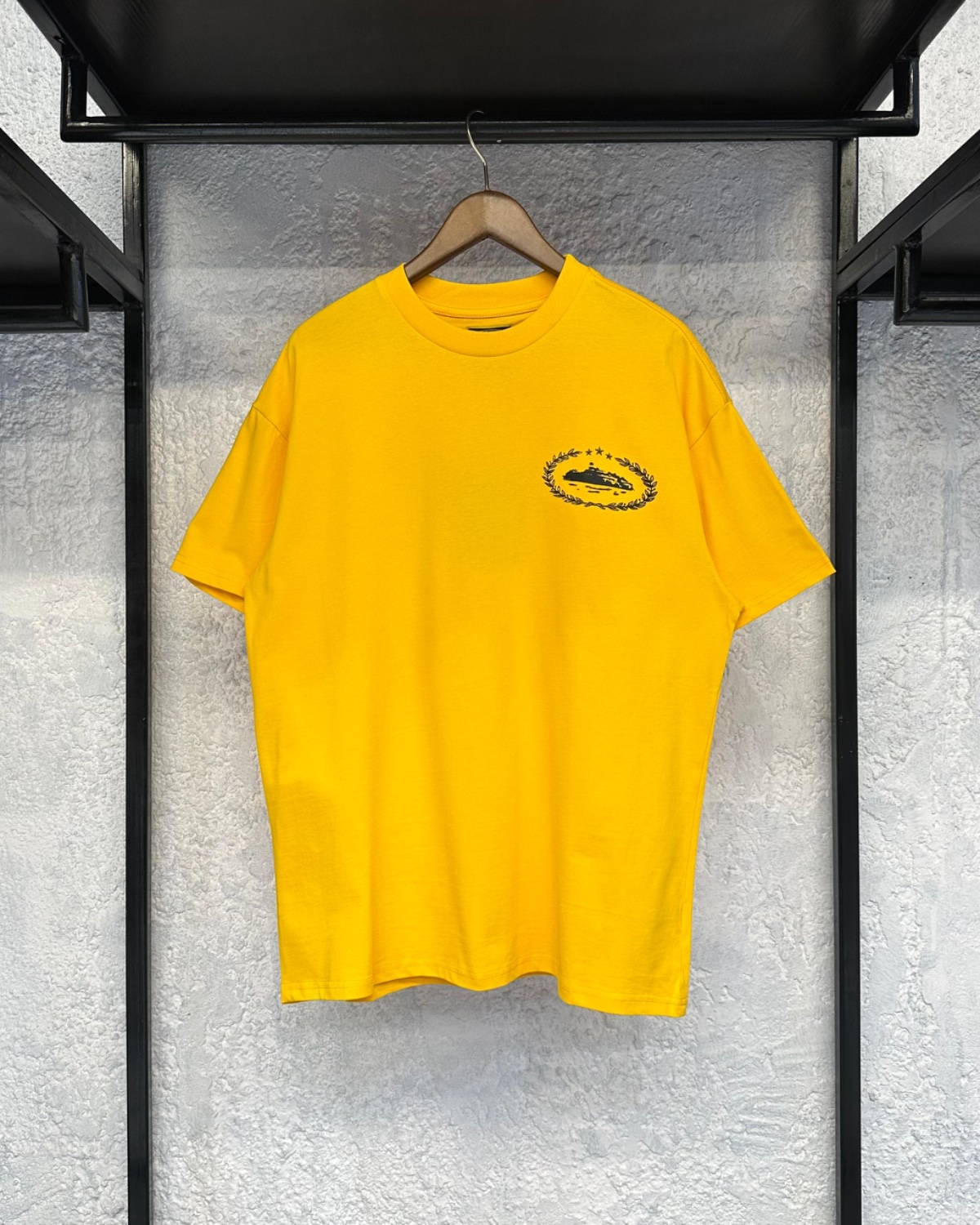 lc-c330e161cfbcce79af9f995b39f45c67.jpg Corteiz regit short sleeve t-shirt - Image 1