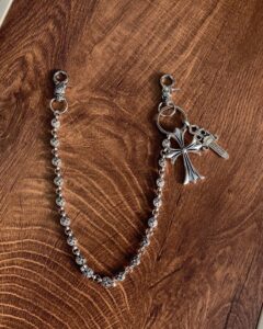 Chrome heart cross side chain - Image 2