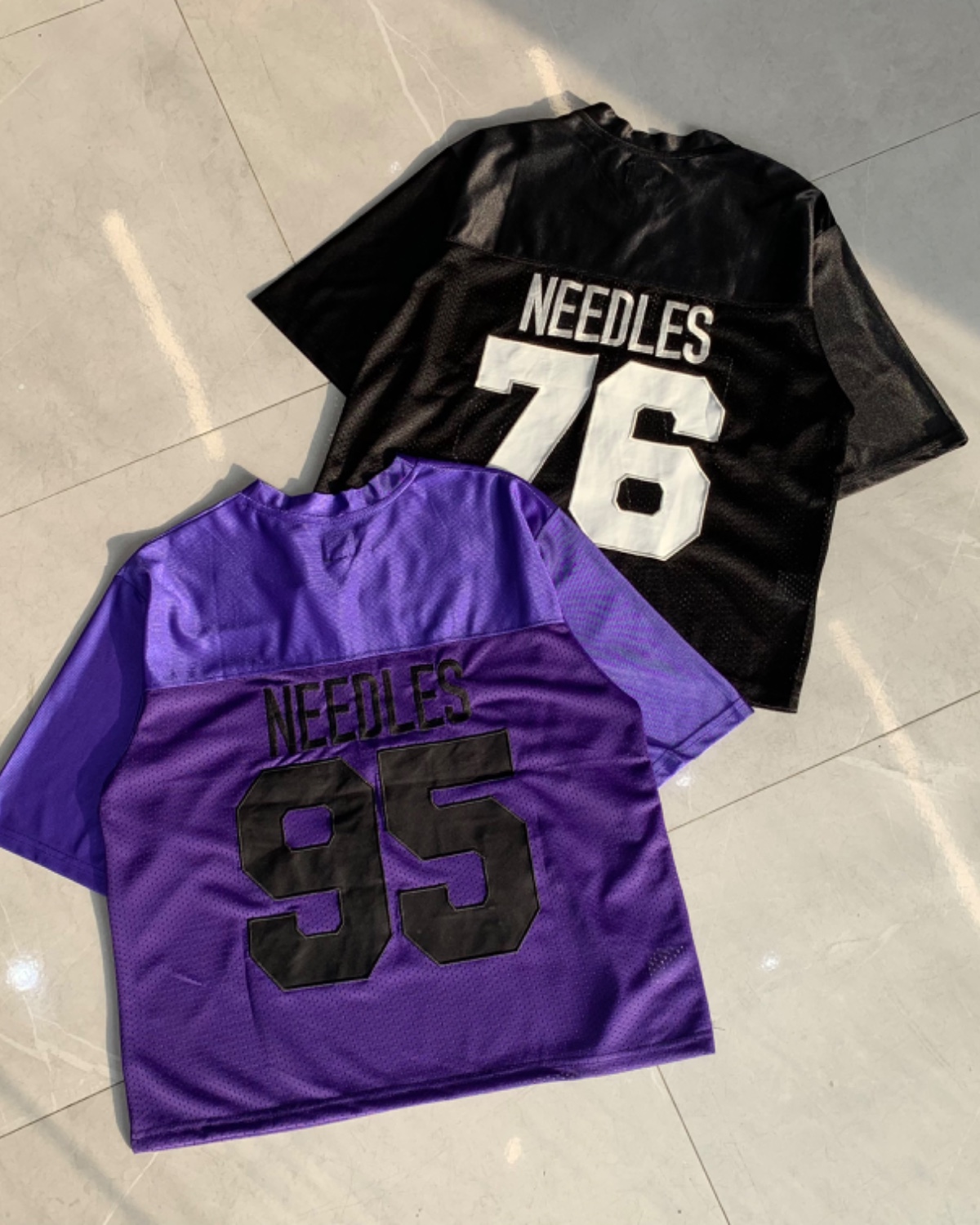 lc-e072390056568f1b0e23d24657004732.jpg Needles 7695 short sleeve jersey - Image 1