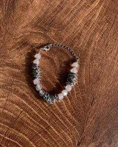 White beaded entangled bracelet - Image 2