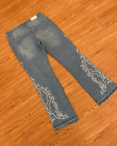 Reputation embroidered Jean - Image 2